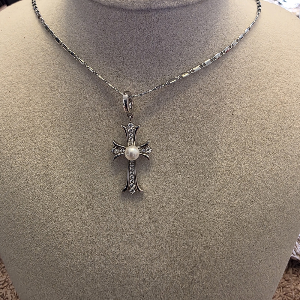 Elegant Silver Cross Pendant Necklace